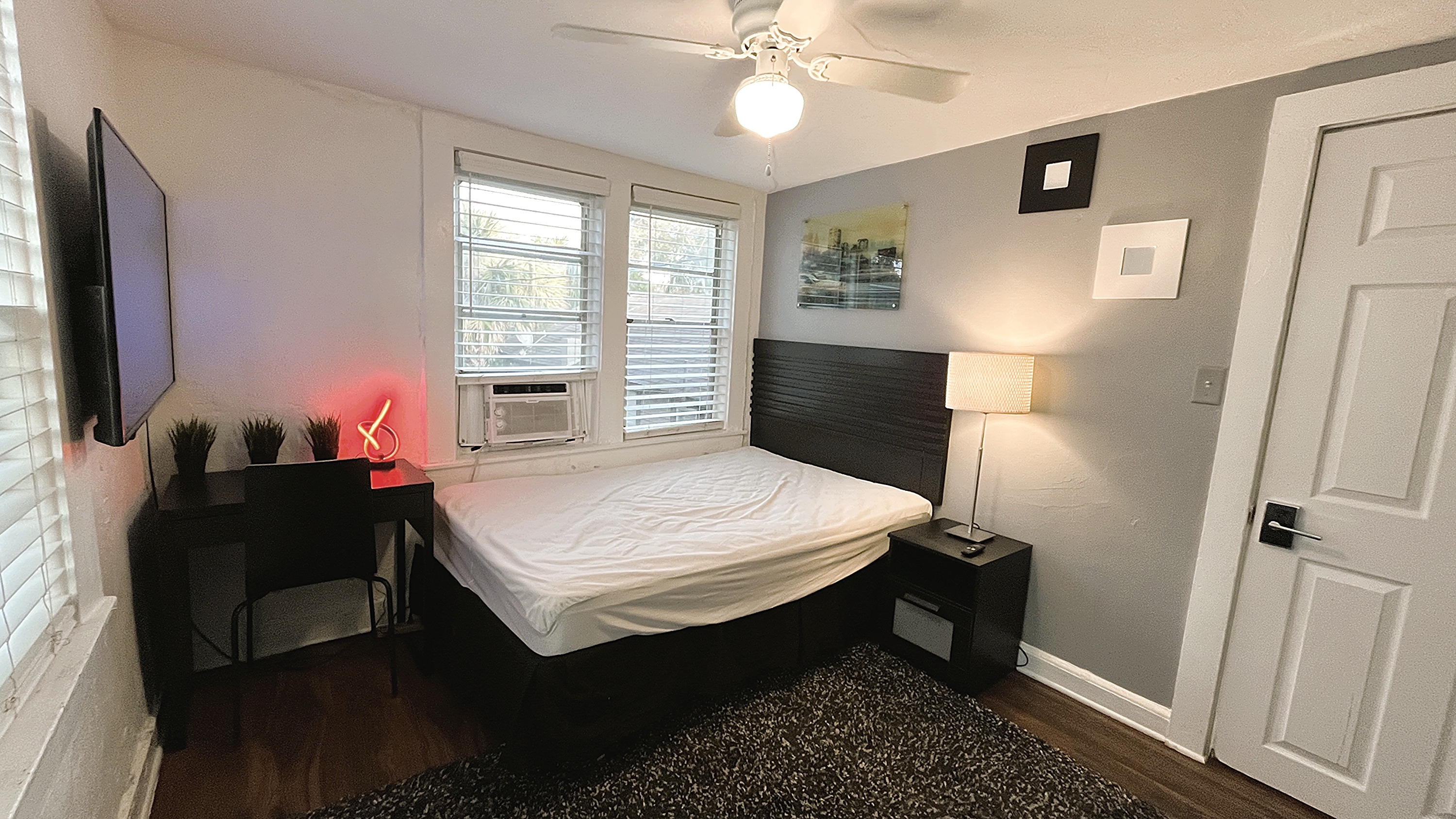 306-2 North Keech Street - Room 3